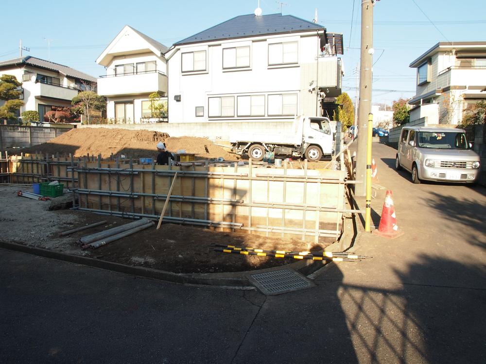 Local appearance photo. Local (12 May 2013) Shooting