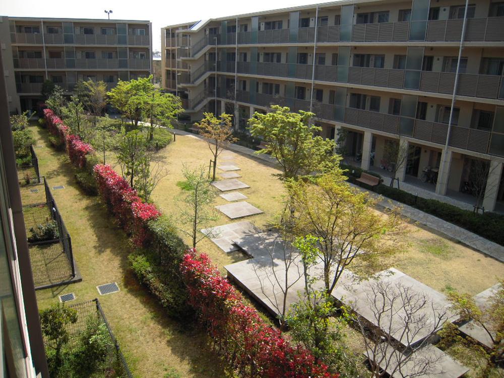 Other common areas. 1600 square meters courtyard of.