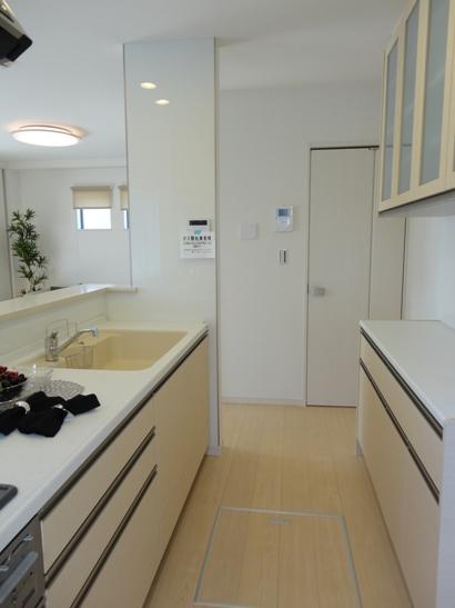 Same specifications photo (kitchen). Kitchen (same specifications)