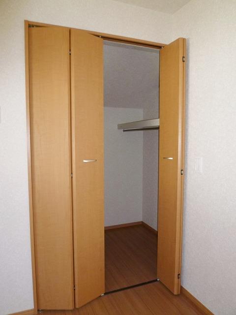 Receipt. 6 Building: Storage