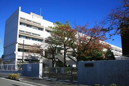 Junior high school. Komae 600m until the second junior high school