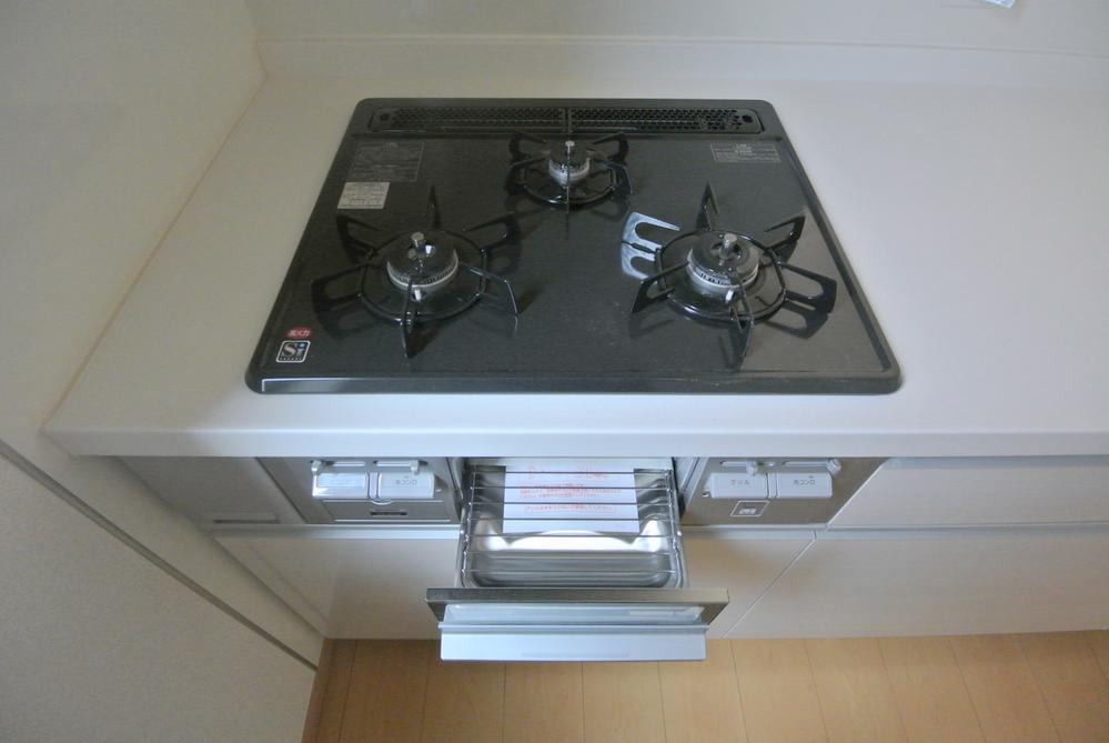 Kitchen. Selling local