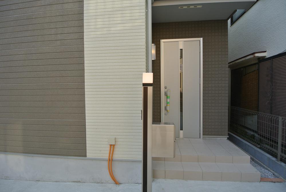 Local appearance photo. Selling local.