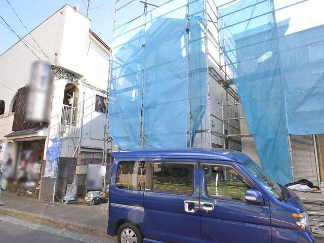 Local appearance photo. Komae City Higashino Nogawa 4-chome appearance Building 2 2013 / 11 / 19 shooting