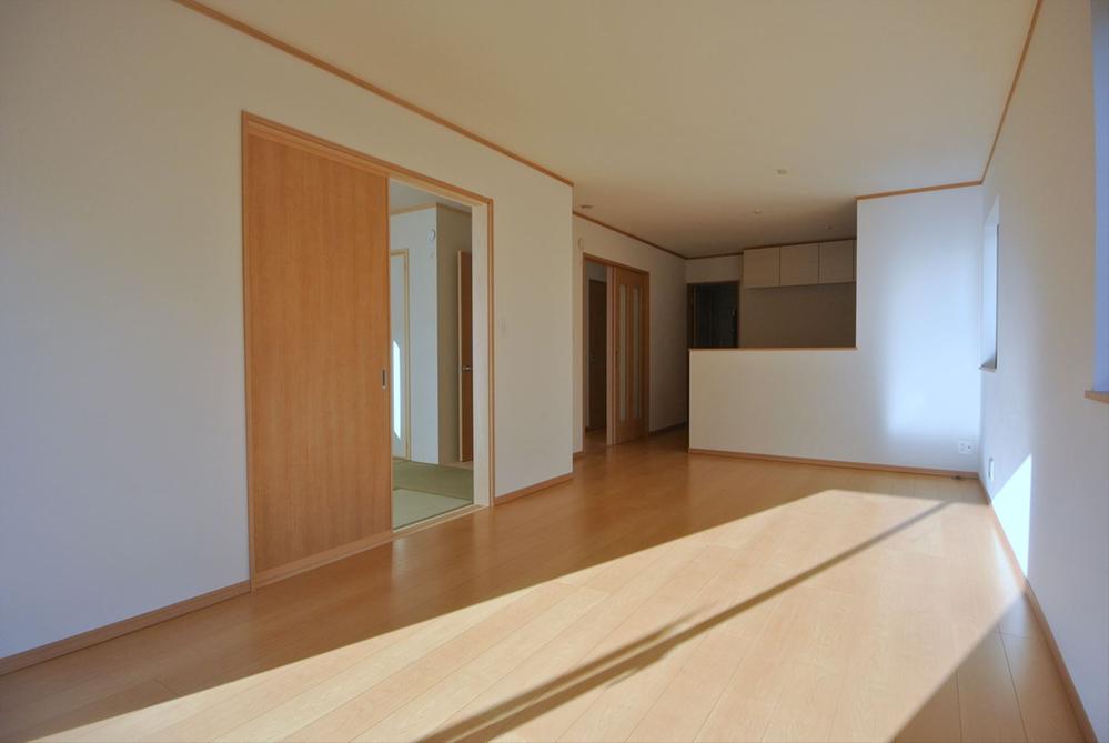 Living. Selling local 1 Building