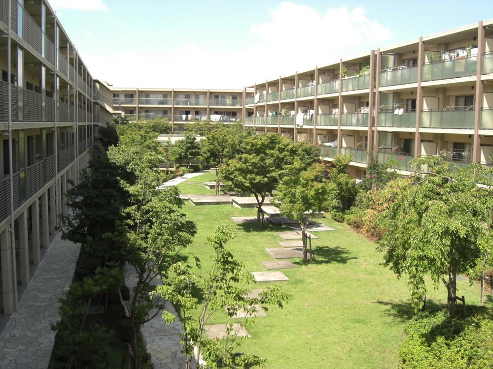 Other common areas. Courtyard "month of the garden."