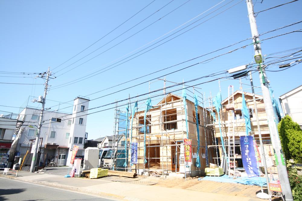 Local appearance photo. Local (10 May 2013) Shooting