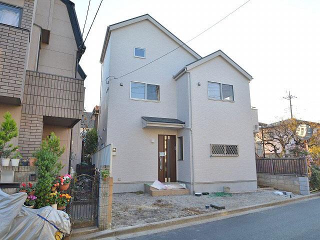 Local appearance photo. Nearing completion