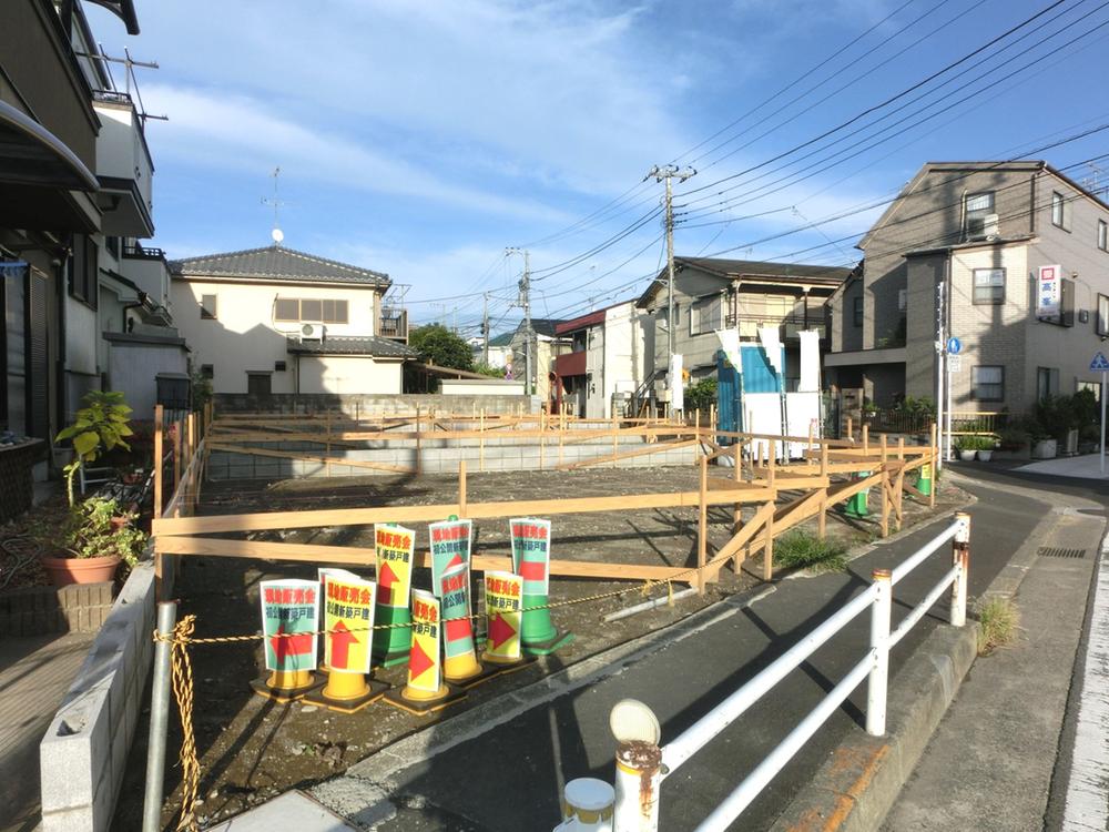 Local appearance photo. Open-minded 1 Building of the southwest corner lot!