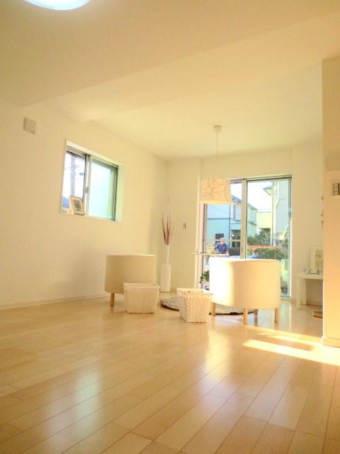 Living. Bright living entering also the sun from the south.