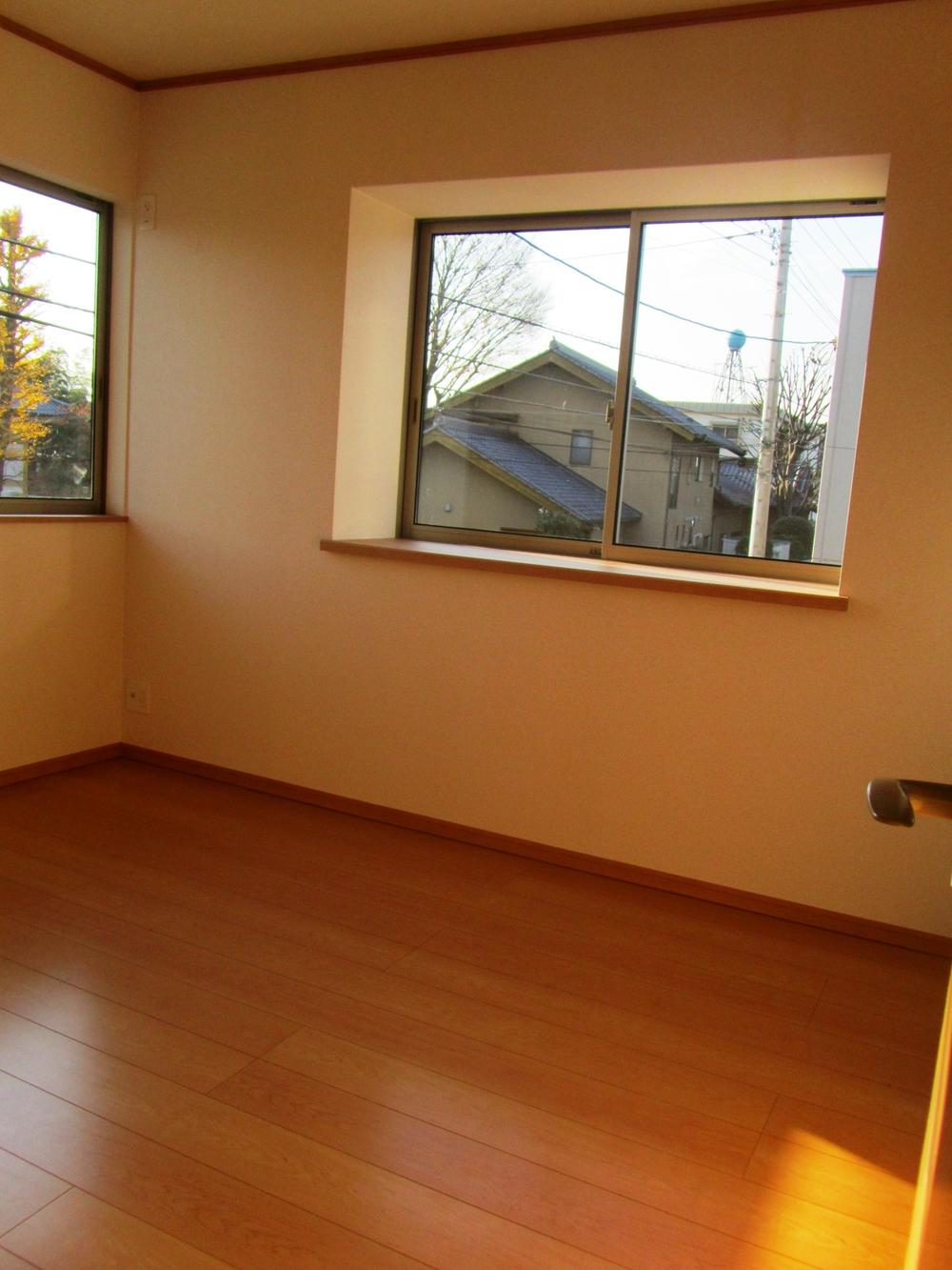 Non-living room. Indoor (12 May 2013) Shooting