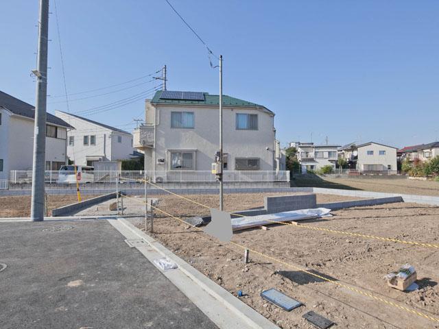 Local appearance photo. Local (12 May 2013) Shooting