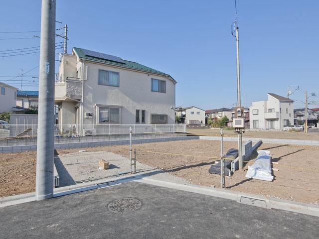 Local appearance photo. Local (12 May 2013) Shooting