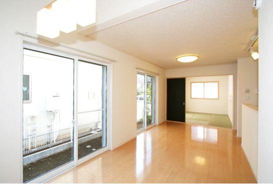 Same specifications photos (living). Example of construction