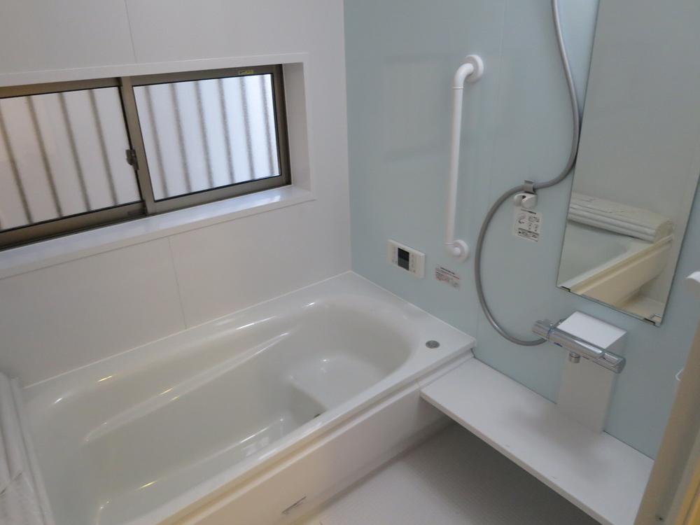 Bathroom. Indoor (10 May 2013) Shooting