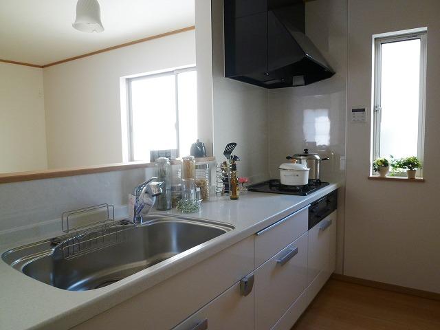 Kitchen. Same specifications (I Building) Kitchen