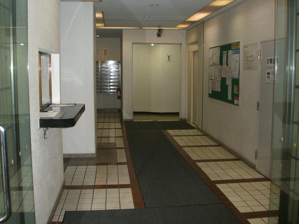 Entrance. Local (June 2013) Shooting