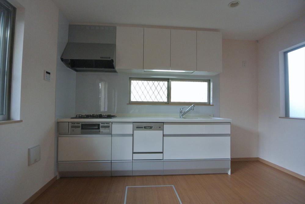 Kitchen. Selling local