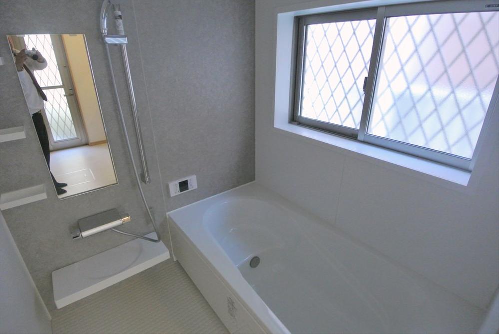 Bathroom. Selling local