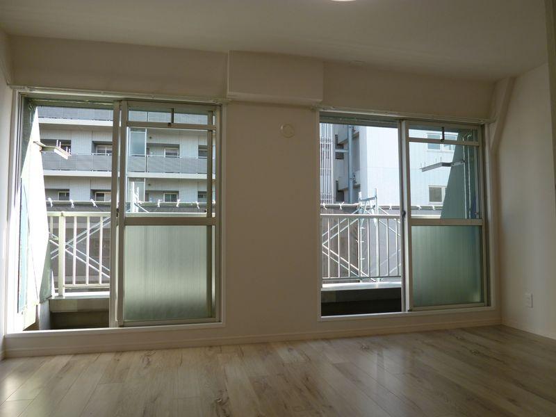 Non-living room. Western also breadth of margin 7.7 quires, Good ventilation and window has two,