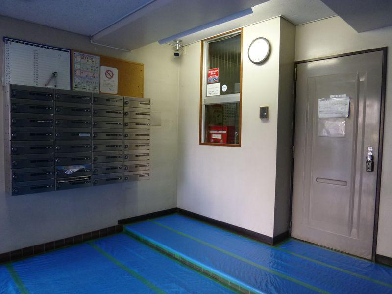 lobby. Lobby there is a such as mailbox