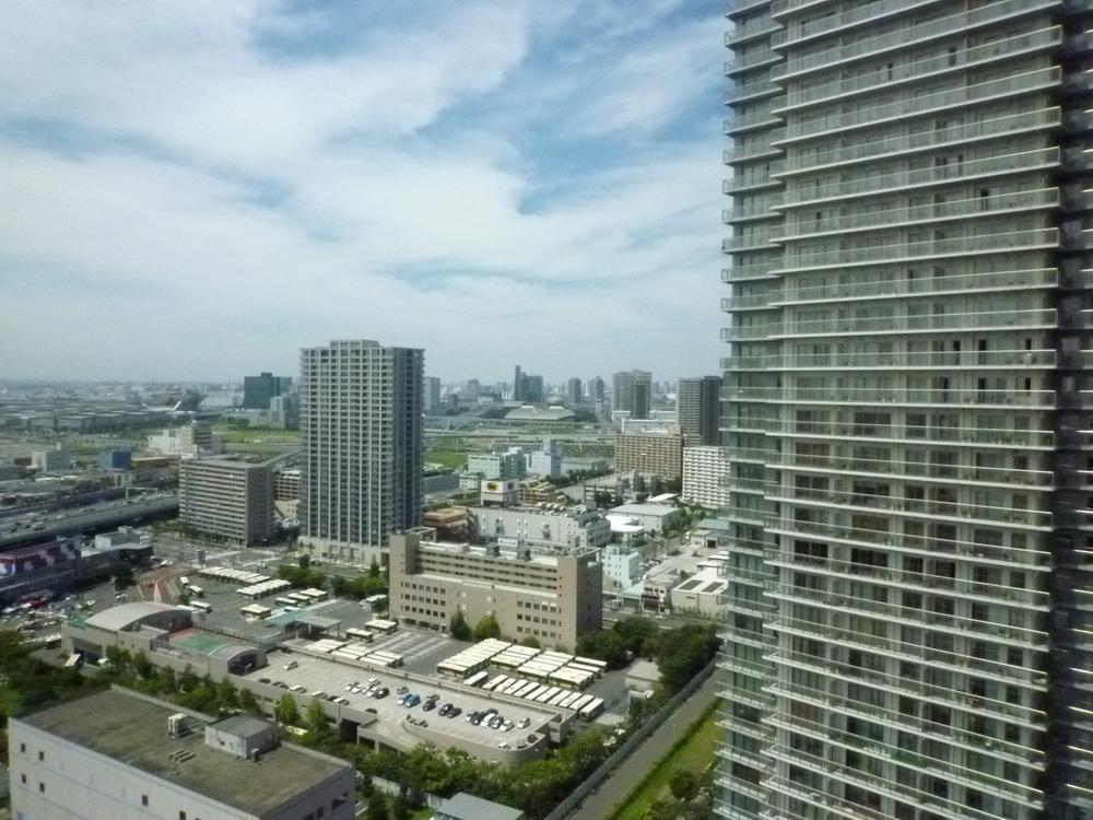 View photos from the dwelling unit. View from the site (July 2013) Shooting