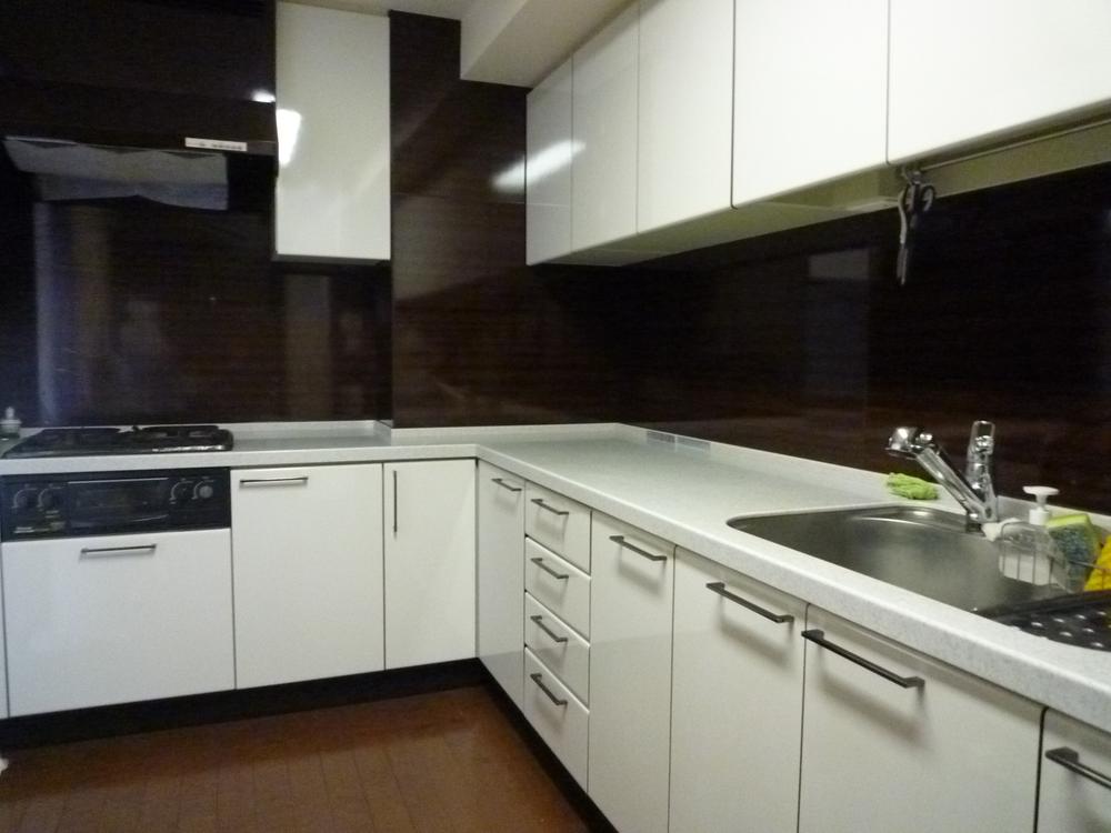 Kitchen. Indoor (July 2013) Shooting