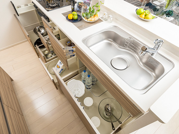 Kitchen.  [All slide storage] Adopt a simple and functional all-slide storage and out also those that closed in the back.