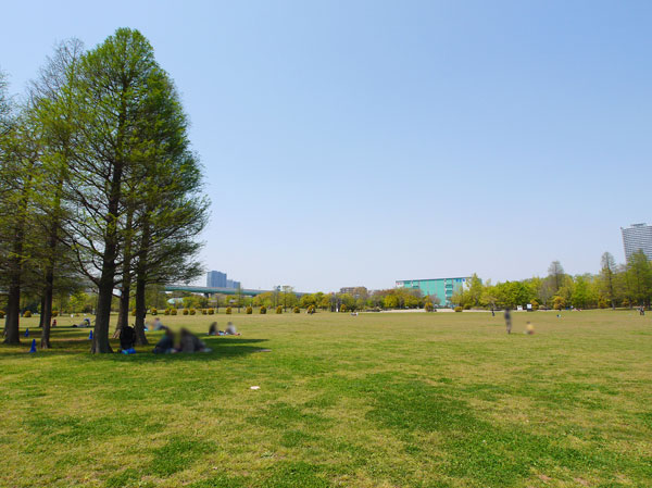 Surrounding environment. Tokyo Metropolitan Tatsumi Forest Seaside Park (about 680m, A 9-minute walk)