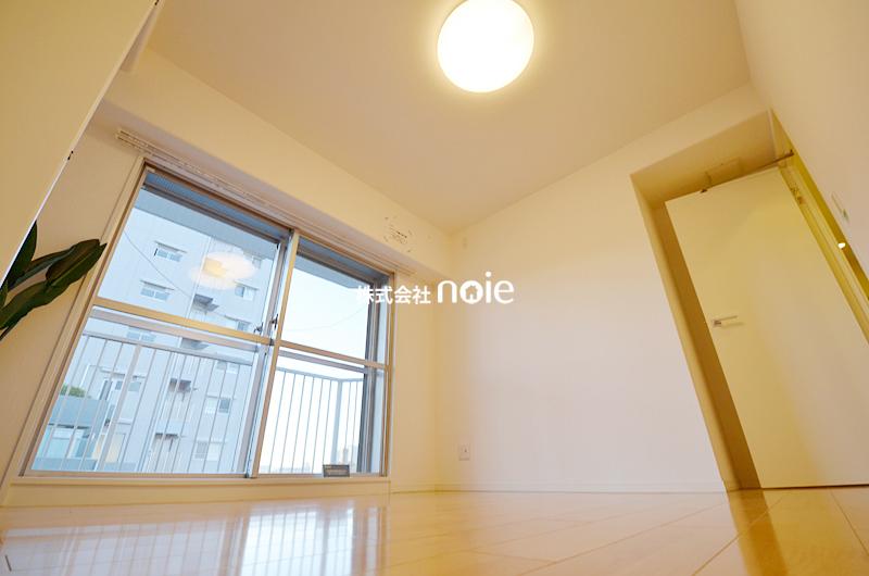 Non-living room. ~ In fact, please check ~