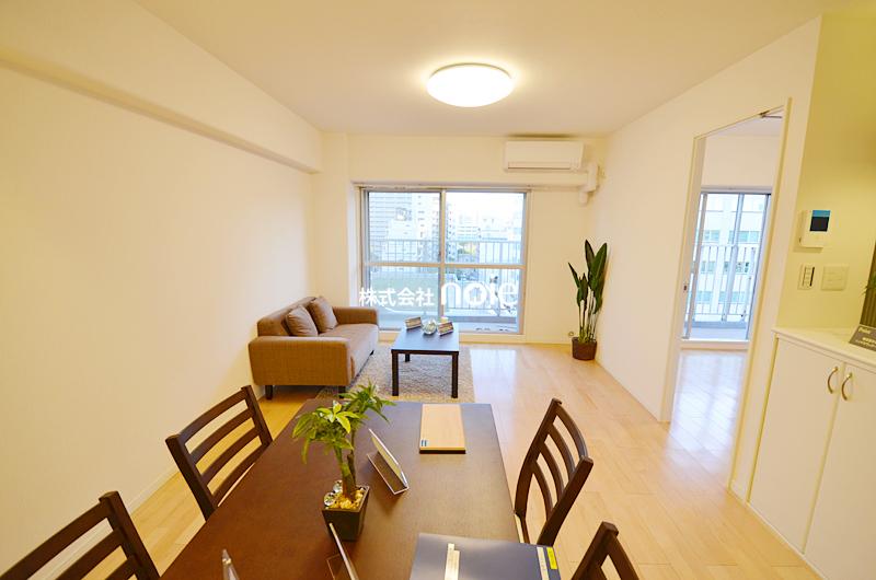 Living. ~ In fact, please check ~