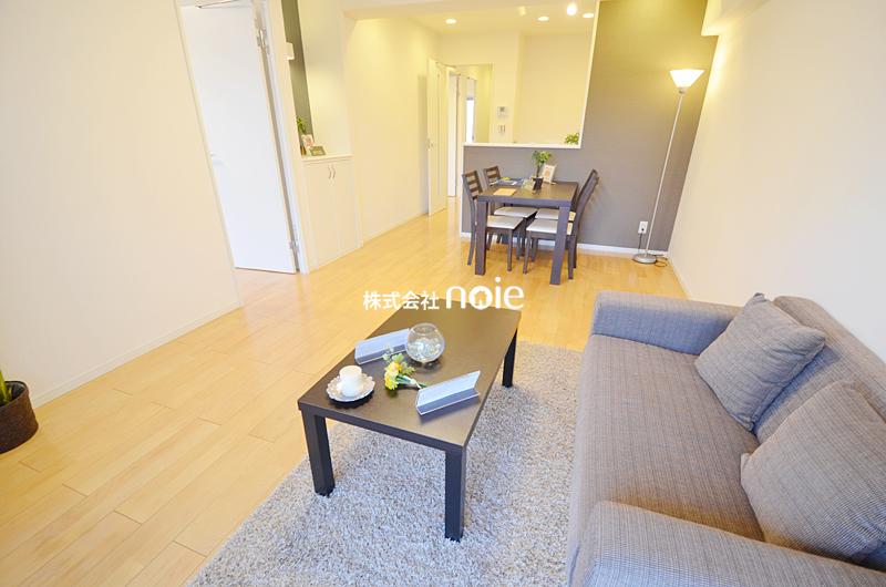 Living. ~ In fact, please check ~