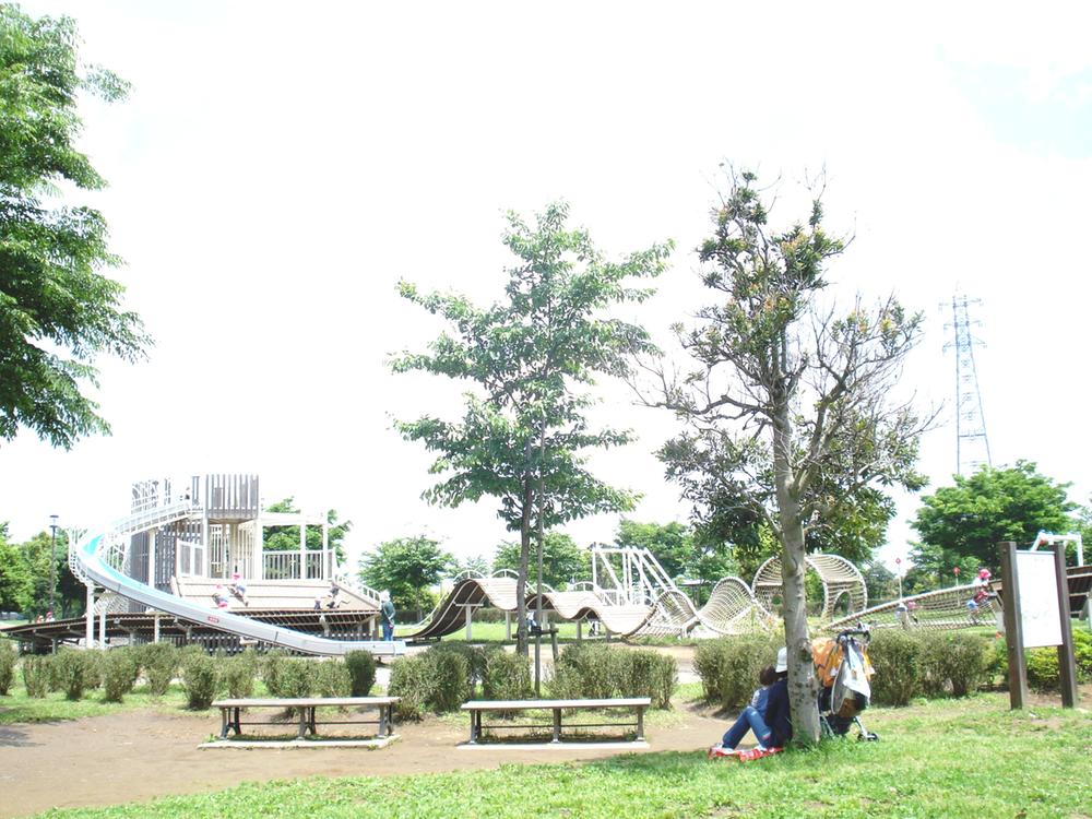 Other. Metropolitan Oshima Komatsugawa park a 5-minute walk from the site (about 400m)