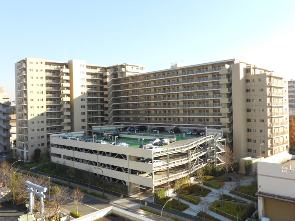 Local appearance photo. An 8-minute walk station, 2009 Built, Total units 219 units, Housing performance evaluation acquisition