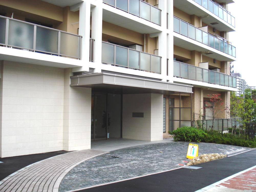 Local appearance photo. Before entrance is convenient there is a porte-cochere.