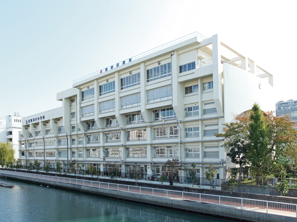 Surrounding environment. Shenzhen eighth junior high school (about 680m ・ A 9-minute walk)