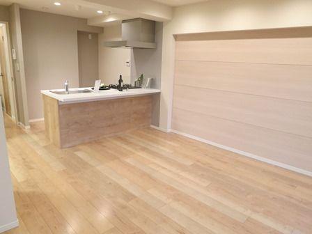 Living. ~ Already the new interior renovation ~  ◆ Is a movable partition can be installed in LDK ◆ Popular face-to-face kitchen ◆