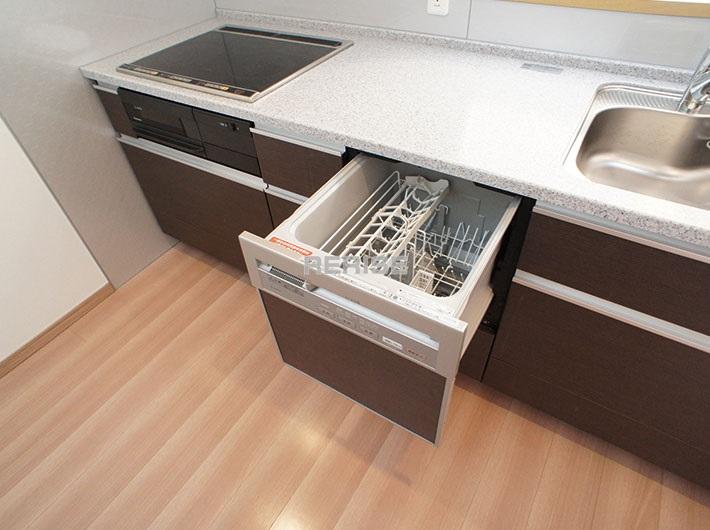 Other. ~ We propose your lifestyle ~ ◆ Dishwasher, Floor heating, IH cooking heater ◆ Well-equipped ◆ 2009. Built in shallow apartment ◆ Pets can also be breeding