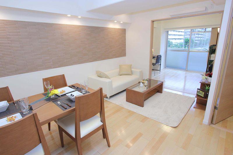 Living. Living the entire Interior Photos, The whole, it is bright and cozy rooms.