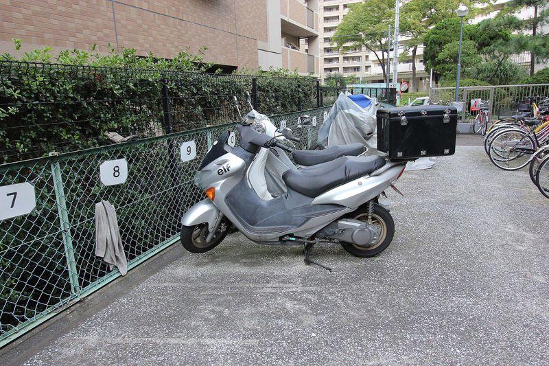 Other local. Convenient bike when you want to immediately go out to this place.