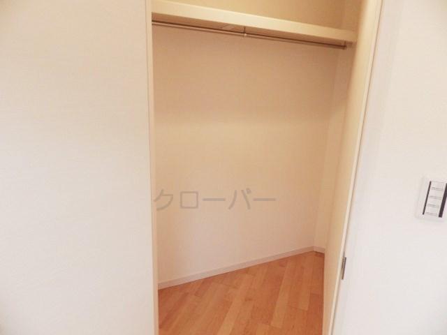 Receipt. Western style room closet