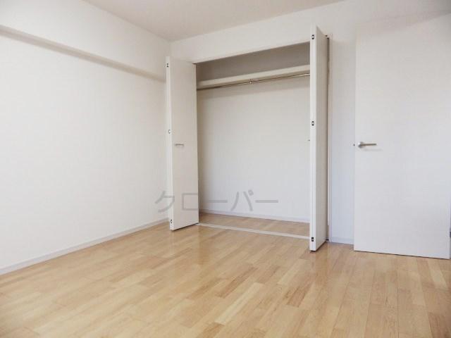 Receipt. Western style room closet