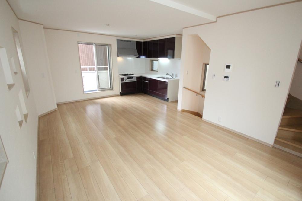 Living. Indoor (June 2013) Shooting