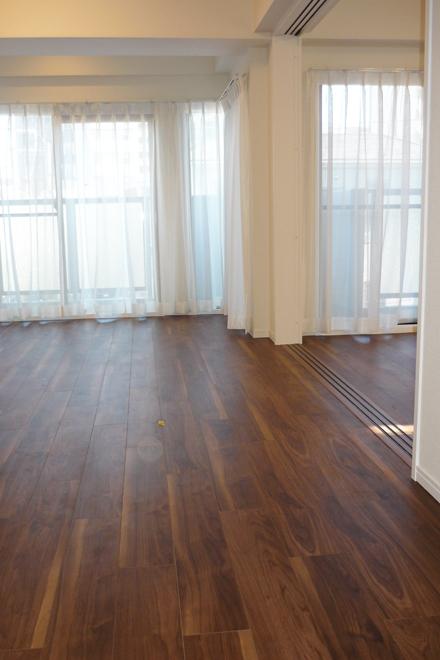 Living. Spacious and welcoming living room dining with family