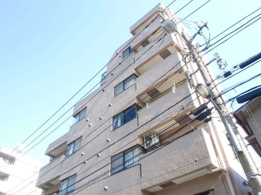 Local appearance photo. Local (11 May 2013) Shooting