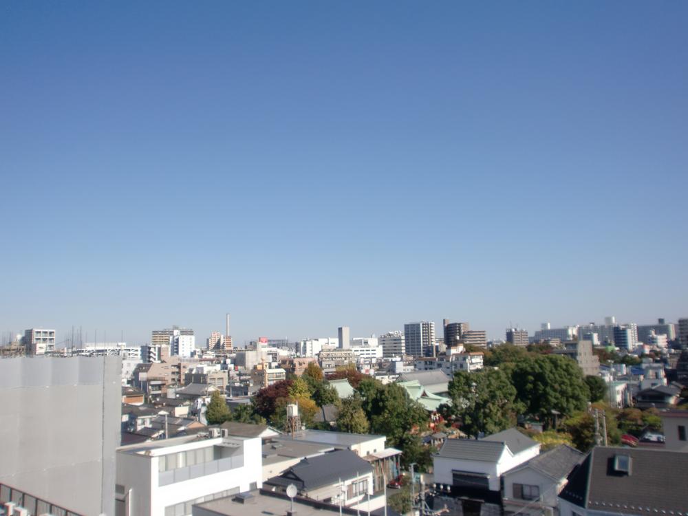 View photos from the dwelling unit. View from the site (November 2013) Shooting