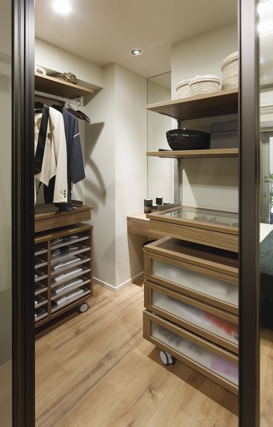 Walk-in closet