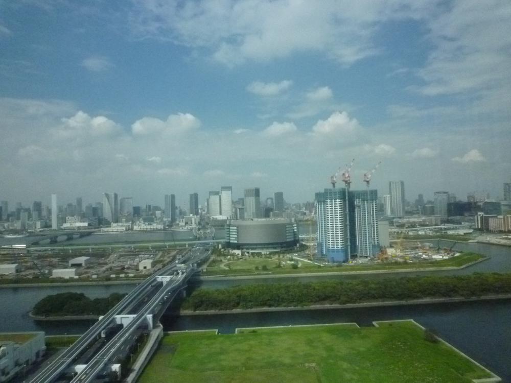 View photos from the dwelling unit. View from the site (October 2013) Shooting