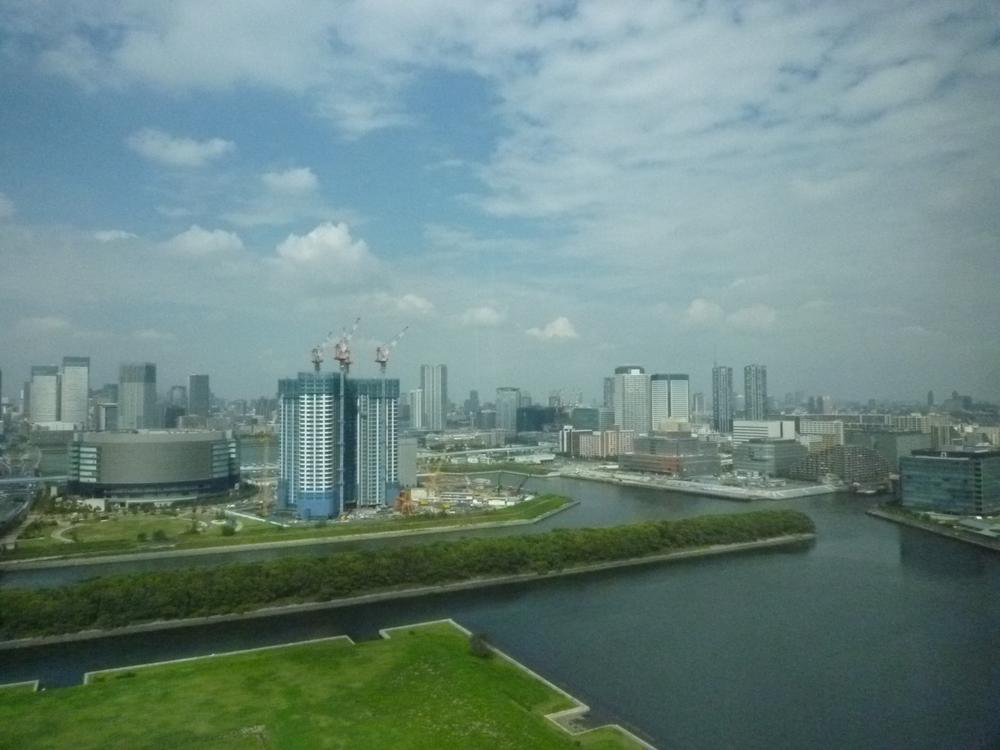 View photos from the dwelling unit. View from the site (October 2013) Shooting