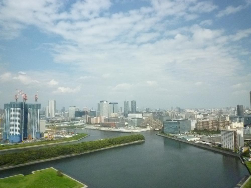 View photos from the dwelling unit. View from the site (October 2013) Shooting